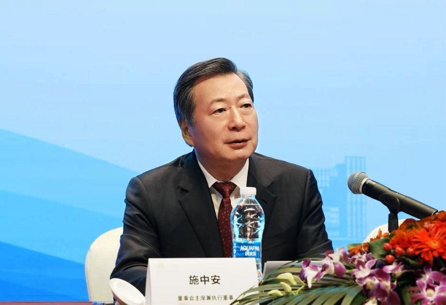 缅甸小勐拉99厅董事局主席施中安&nbsp;颁发讲话.jpg